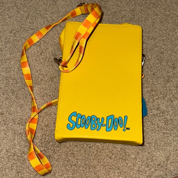 Scooby Snacks Crossbody Bag - Picture 2 of 4